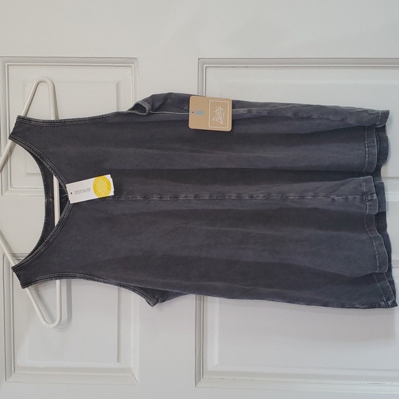 NWT Girls Bixby Nomad Gray V-neck Tank Top. Size 16 - Picture 2 of 5